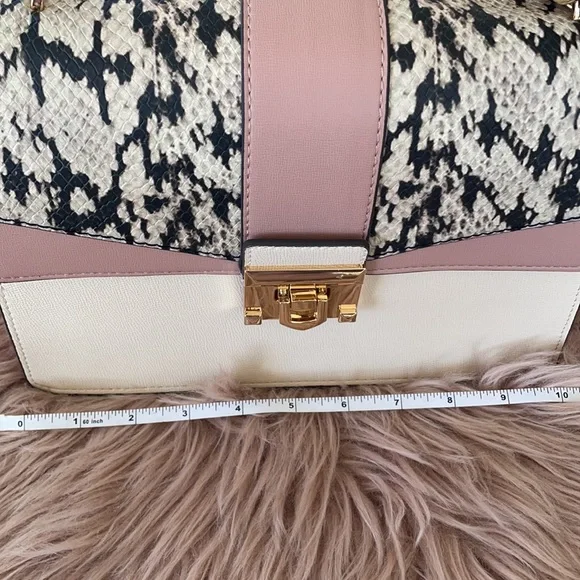 Dusty Pink Shoulder Bag ๐ผ - Picture 9 of 11